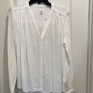 GAP White Pintuck V-Neck Button-Front Blouse